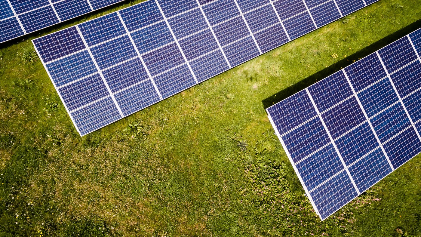 Commercial rooftop solar installation